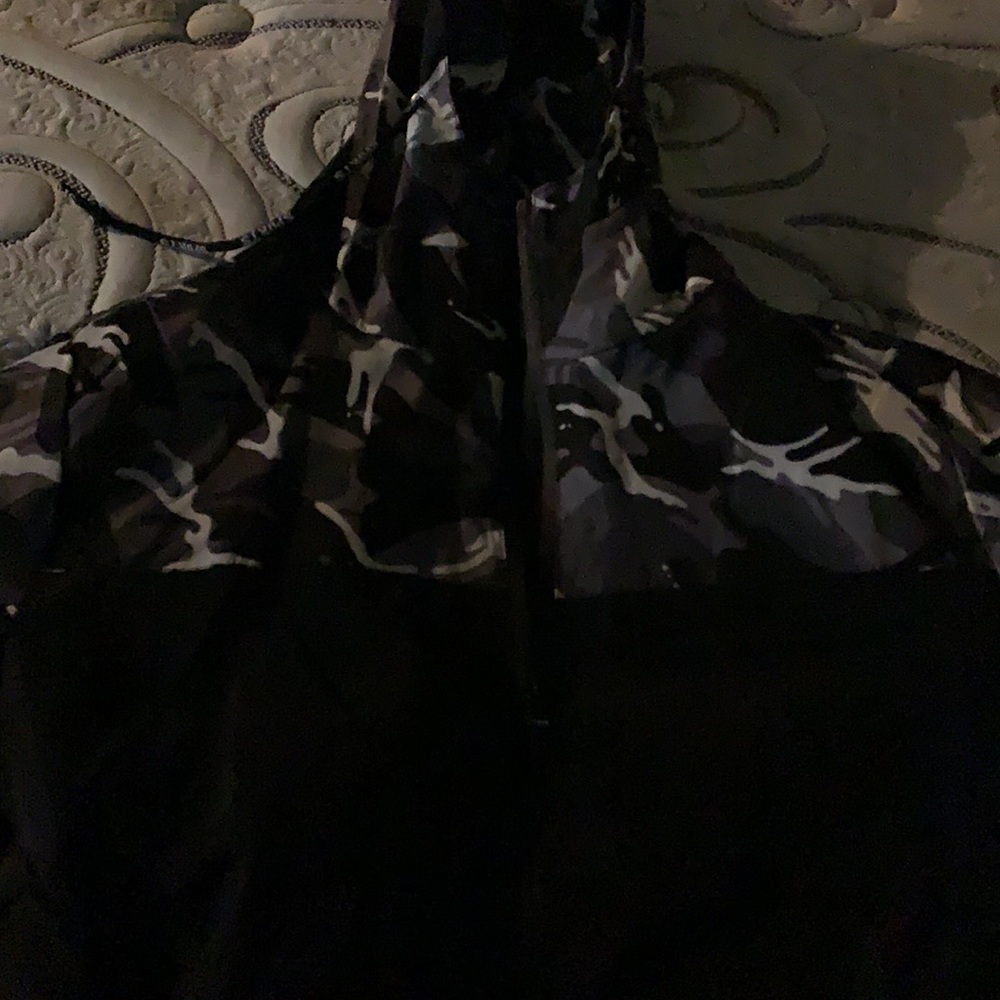 Camouflage/black windbreaker